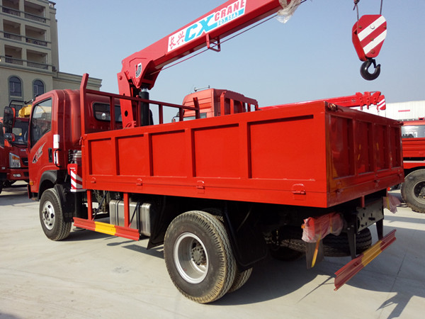 小型王牌3.2噸藍(lán)牌隨車吊