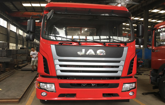 【國(guó)五】江淮小三軸挖機(jī)平板車(chē)