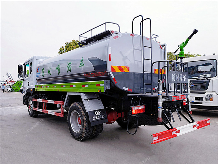 東風D9灑水車