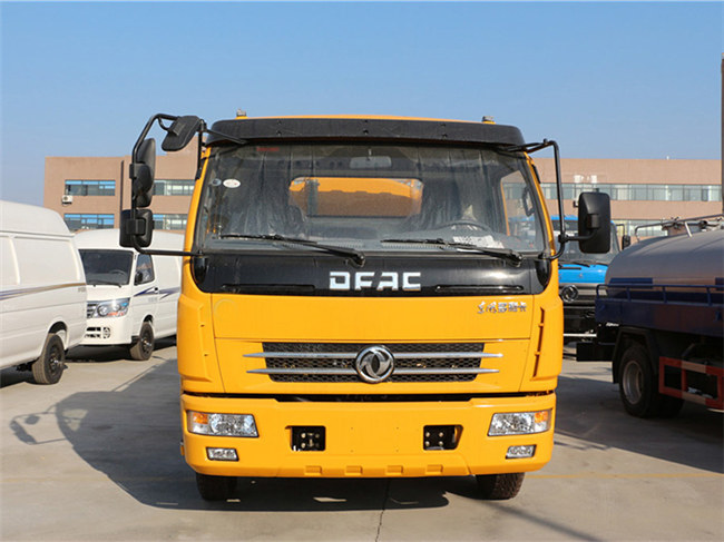 東風(fēng)多利卡8噸高壓清洗車