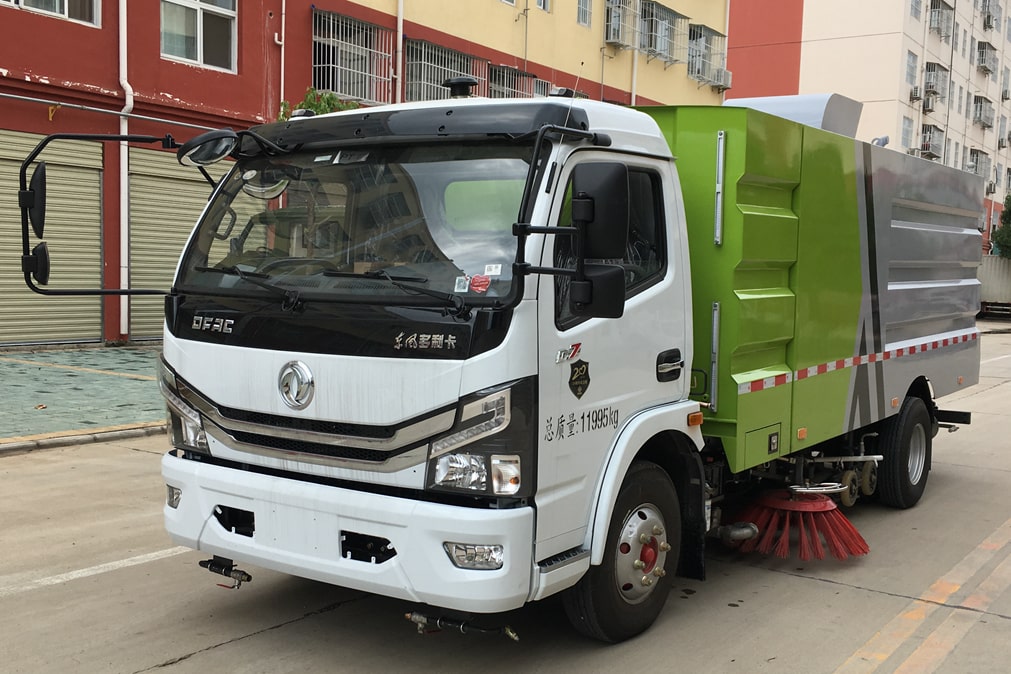 國(guó)六東風(fēng)5噸洗掃車