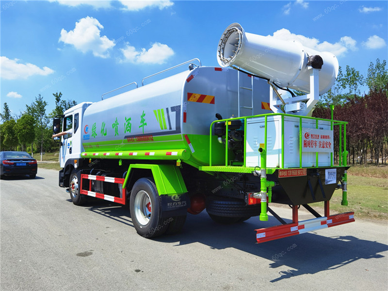 霧炮車廠家助力國家環保建設，國外局勢任然緊張！