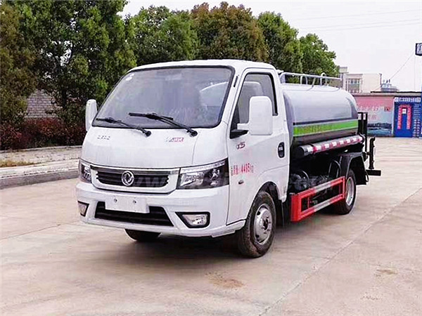 東風途逸藍牌灑水車