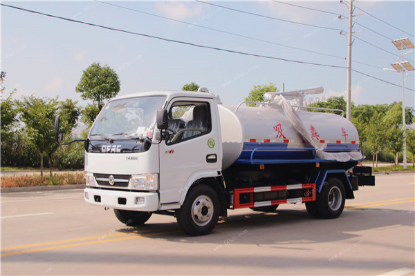 東風多利卡5方吸糞車