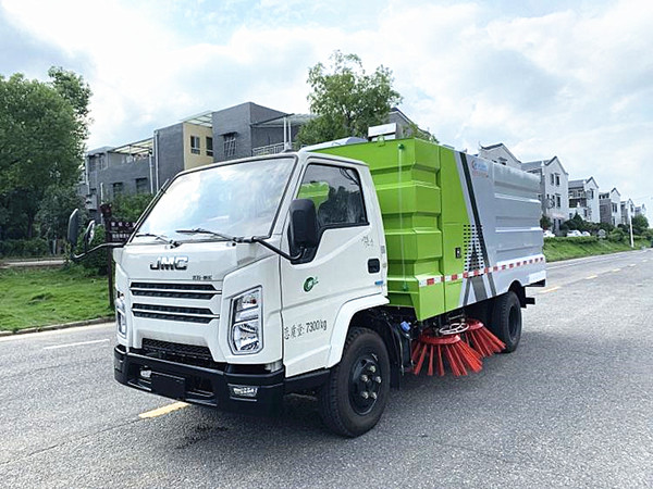 江鈴順達國六掃路車