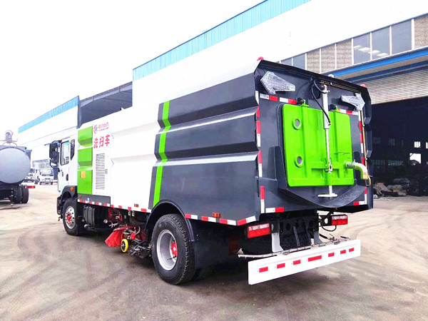 東風多利卡D9洗掃車