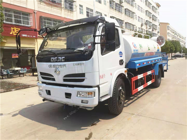 東風福瑞卡抑塵車