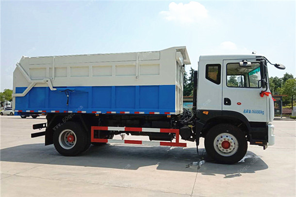 東風(fēng)D9對接式垃圾車